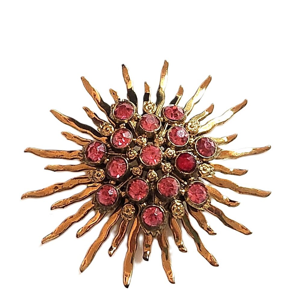 VINTAGE Lg PINK RED RHINESTONE STAR BURST BROOCH PIN GOLD TONE 1950s/60s